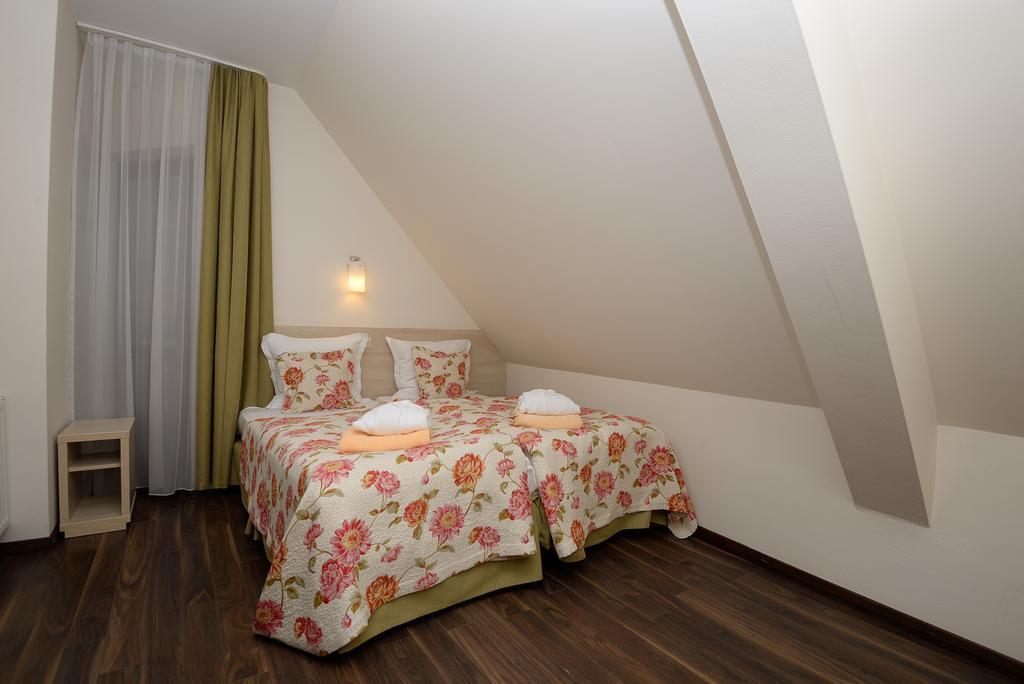Hotel Nad Przelomem Sromowce Niżne Cameră foto